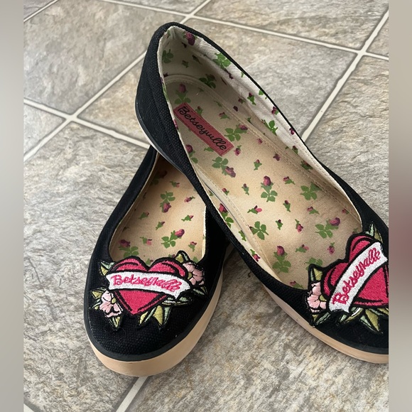 Betsey Johnson Slip on Shoes - Picture 9 of 9